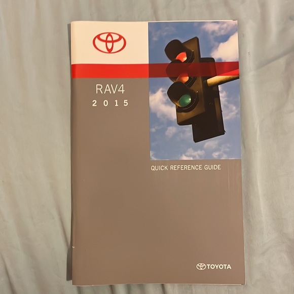 Rav 4 owners manual and quick reference guide + 3 additional guide books - Picture 6 of 9